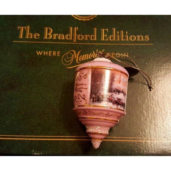 Thomas Kinkade Bradford Edition Heirloom Glass Ornament Victorian Christmas II - Picture 3 of 8